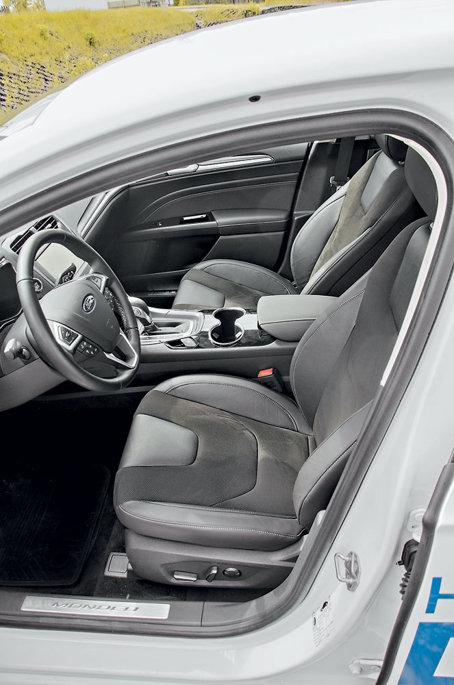 Салон Ford Mondeo V